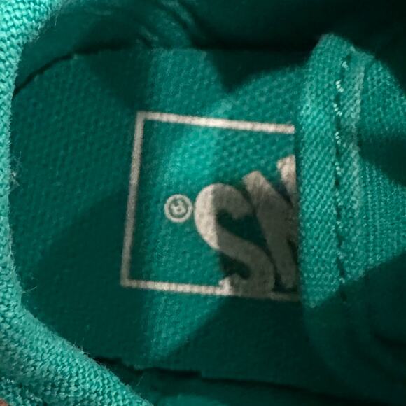 Vans toddler sneakers. Sea party under the sea. Size is toddler 4 - Picture 8 of 9